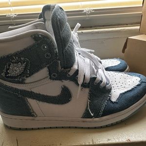Air Jordan Retro 1 High Womens